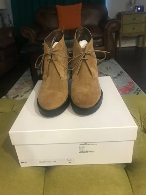 FABULOUS FALL WINTER SOREL Waterproof Booties With Great Tread