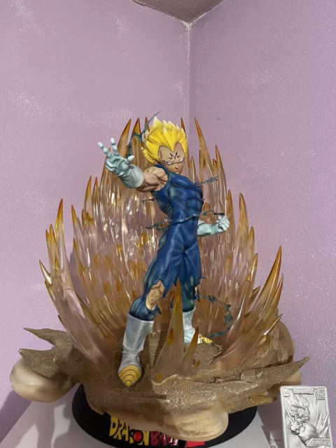 Figurine Dragon Ball Super Majin Vegeta 27cm, 4 Têtes Avec Lumière