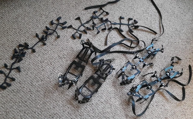 Vieux Crampons D'alpinisme Charlet Moser – 12 Pointes – France Années 60 – Idéal Déco Chalet