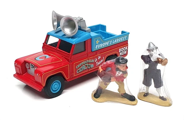 2x Corgi Toys. A Chipperfields Land Rover with elephant and cage on