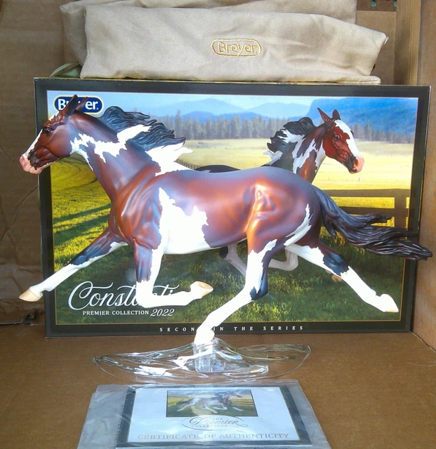 Breyer 2022 Premier Club Constantia Standardbred Bay Pinto w/ Bag Box COA