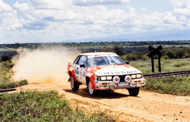 Nissan 240RS Marlboro Safari Rally 1984 - Bizarre modèle en résine à l'échelle 1:43 - France