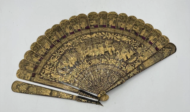 19th c. Antique Chinese Lacquer and Gilt Hand Fan Gold Detailing Fragile RARE