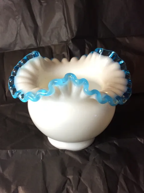 VTG FENTON Art GLASS White Opalescent AQUA Blue Ruffle Scalloped Vase Bowl Milk