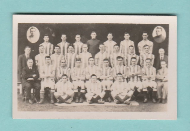 Football  -  Chums  -  Card  No. 13  -  Huddersfield  Town  -  1922