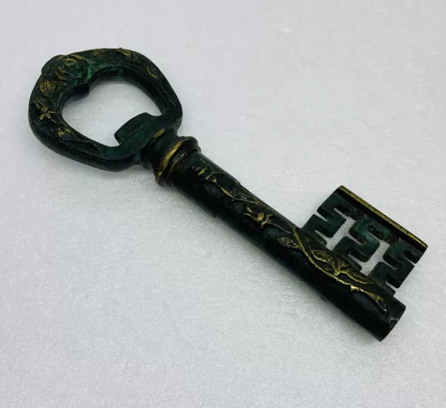 Vintage 1950s Ornate Brass Skeleton Key Hidden Corkscrew Wine Bottle Opener T1 3