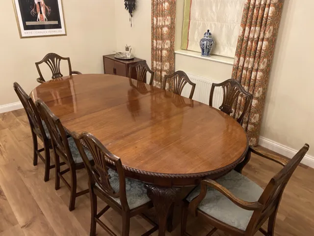 Edwardian Mahogany dining table and 8 chairs