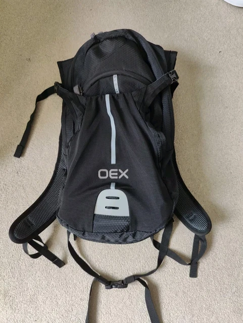 OEX COMPACT AND Lightweight Cactus 15 L Daysack with 2 L Hydration Pack 12.99 PicClick UK