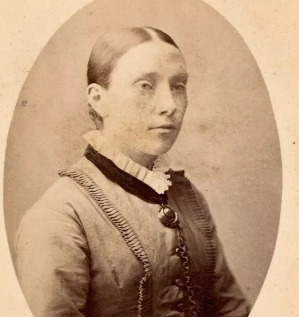 Antique CDV Carte De Visite G Bremner Banff Victorian portrait lady #35 photo