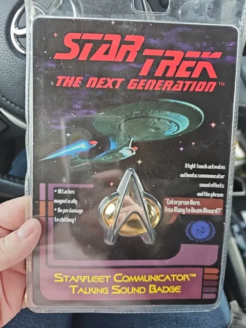 Vintage Star Trek Next Gen Starfleed Commiunication Talking Badge 1996 New !!!!!