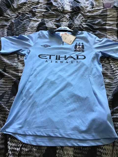 Maillot foot Manchester city neuf taille s marque umbro