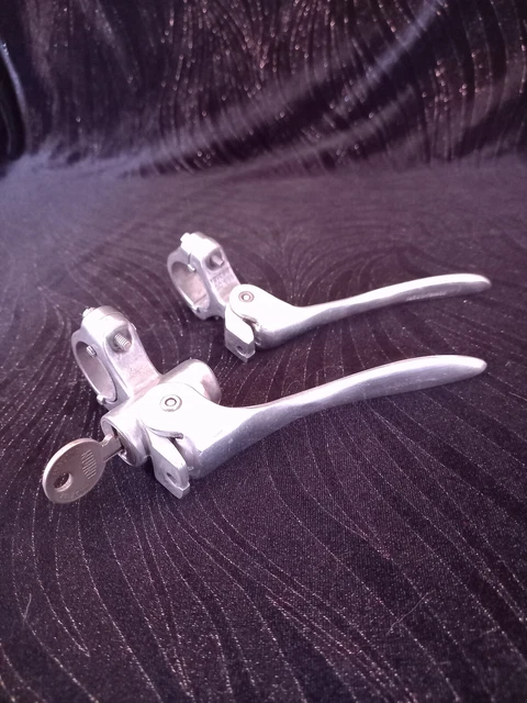 Vintage 1930,S Resilion Rare Lockable Alloy Handlebar Cycle Levers.x2