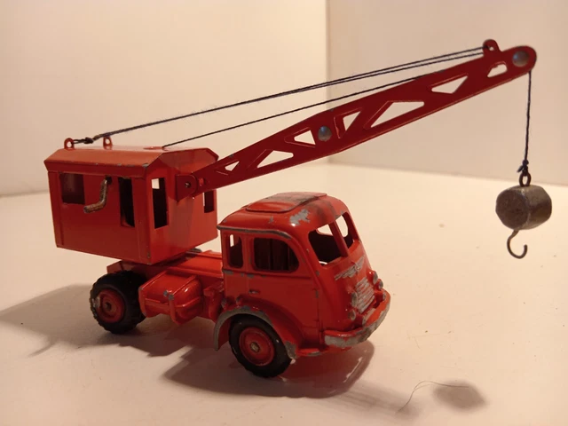 CIJ 1/20 - Renault 4CV mécanique en tôle / 4 CV