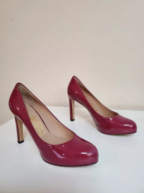 SALVATORE FERRAGAMO LEO 85 plum Pumps size 7 C patent leather 9cm heels bnib