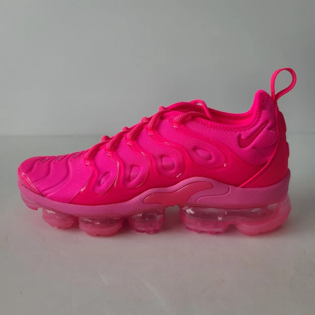 vapormax plus hyper pink
