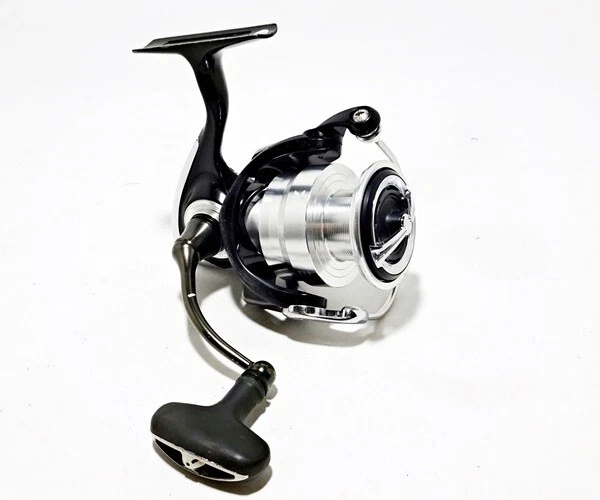 値下げ　新品未使用　DAIWA LEXA LT3000D-CXH ダイワ(Daiwa) 19レグザ LT3000D-CXH 00067212｜アウトドア用品