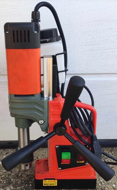 Perceuse Magnétique VEVOR 1300W - Portative, Force 10000N, Vitesse 650 Tr/min, Pour Métal (Alésage 35mm)