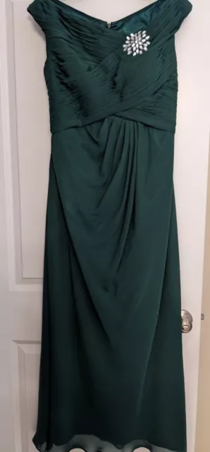 Dress, Size 8, Emerald Green, Already Cleaned