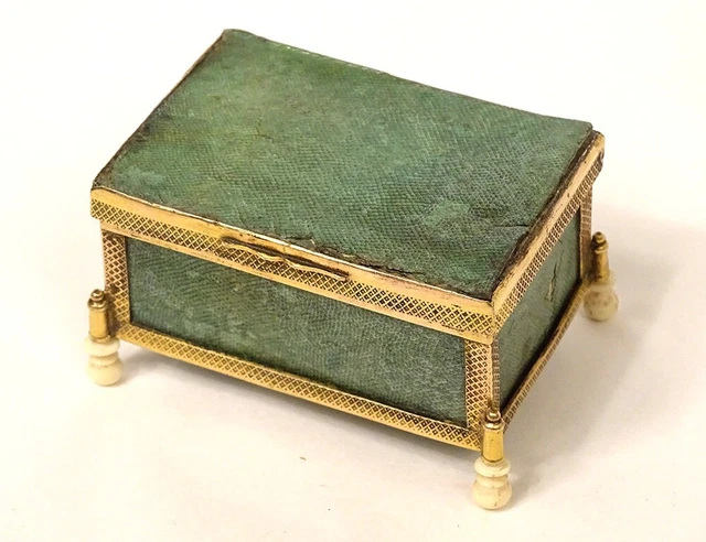 Cuisinière, jouet de poupée, tôle et laiton doré, XIXème