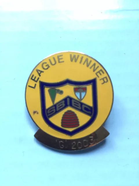 SBBC Bowls League Winner vintage enamel badge 2003 (South Beds)
