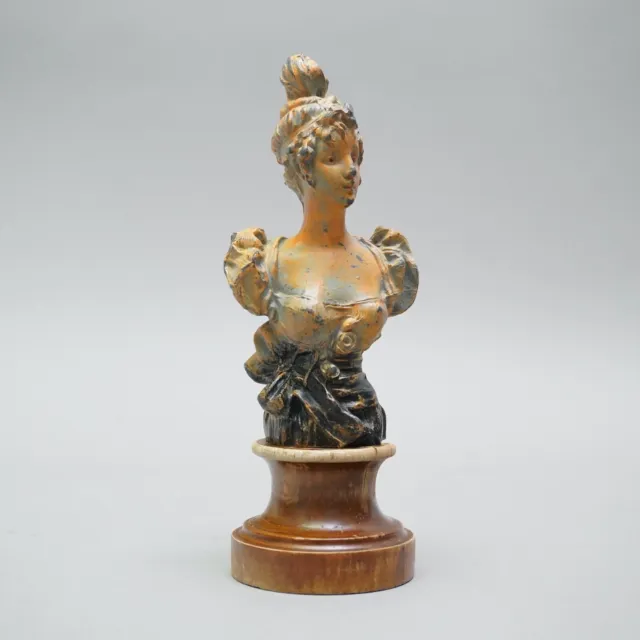 Cast Iron Bust Figure of a Lady From Pablo Rigual Figurine On Holz-Plinthe V.