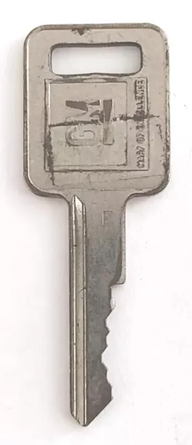 De colección Key GM ""E"" Marca de Excelencia Appx 2-1/8" encendido automático de repuesto