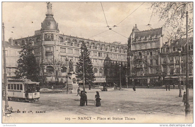 54 NANCY - place et statue thiers