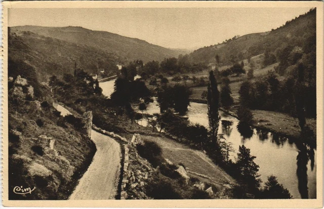CPA Vallee de la Sioule Roc Amand Vue (48833)