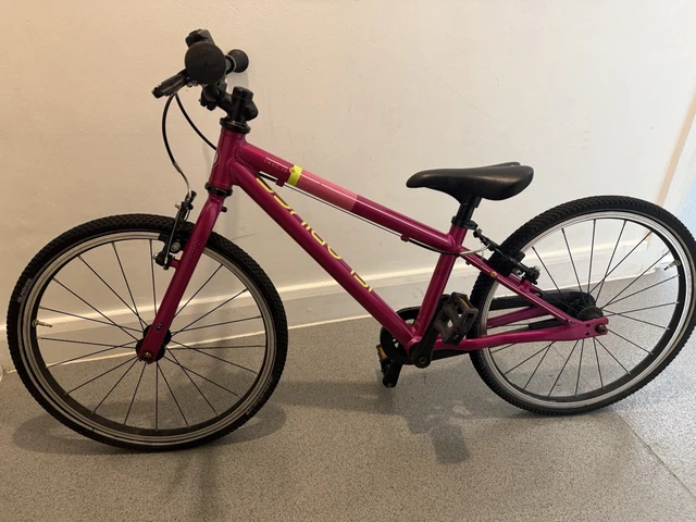 ISLABIKE CNOC 20 Pink Girls Bike 20 Inch Wheels Great Condition