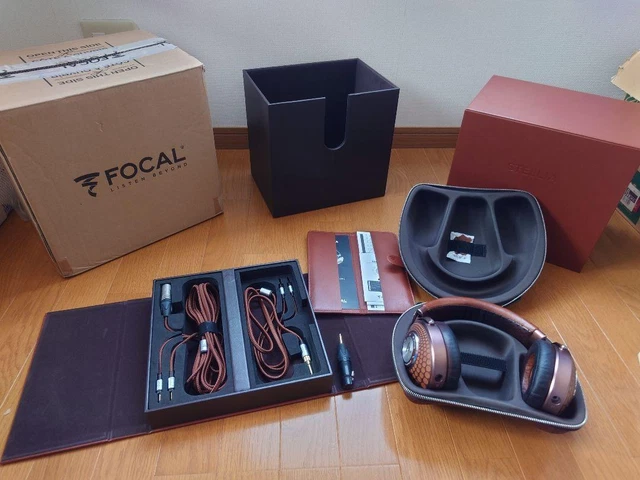 Focal Stellia Closed-Back Over-Ear Headphones Focal Stellia Closed-Back Over-Ear Headphones