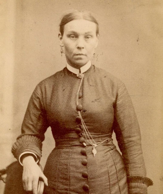 Antique CDV Carte De Visite photograph Victorian lady J S Hazard Clapham Common