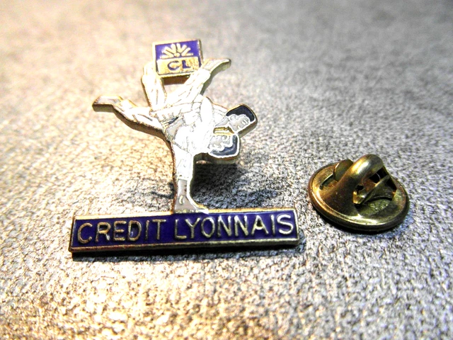 Pin’s Judo – 30 Ans Du Judo Club De Luisant – Émail (EGF) – Sport De Combat – Fabriqué En France