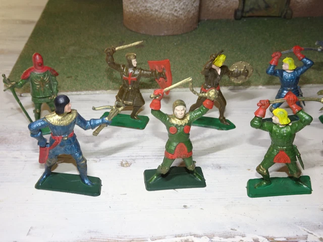 Figurine Starlux Moyen Âge – Chevalier / Soldat Cavalerie, Plastique Peint (occasion, France)