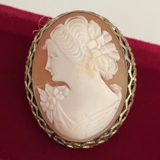 Vintage Cameo Brooch Peach Early Moulded Plastic Resin Portrait Silhouette