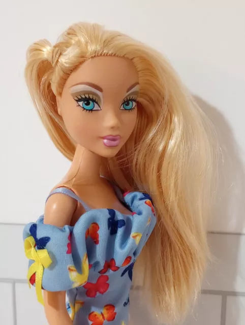 1999 My Scene Barbie Kennedy Blonde Pink Lips Aqua Eyes  Blue Butterfly Dress 3+