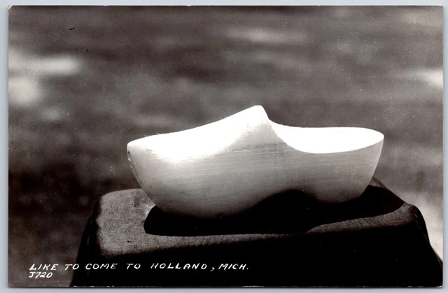 MI - HOLLAND MICHIGAN RPPC Postcard NETHERLANDS DUTCH WOODEN SHOE CLOG KLOMP