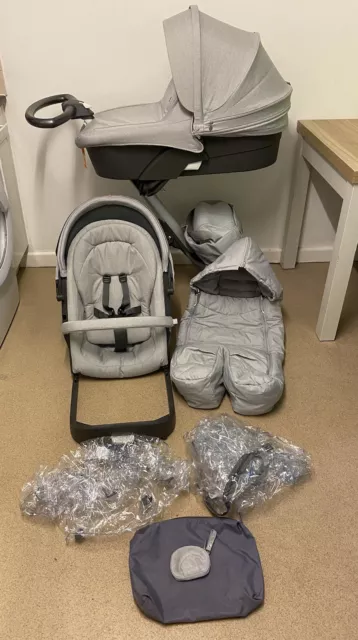 Stokke Xplory V5 Grey Melange Pram / Pushchair + Extras