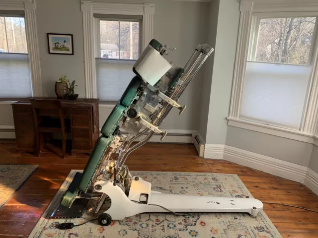 Zenith Hy-Lo Chiropractic Table