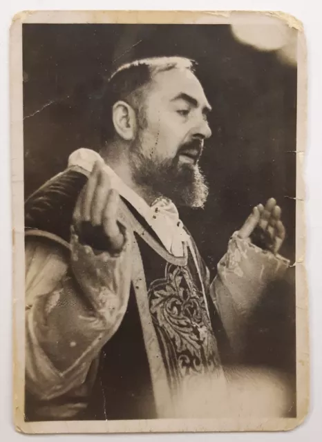 Santino fotografico PADRE PIO DA PIETRELCINA la mano Stigmatizzata Abresch 1945