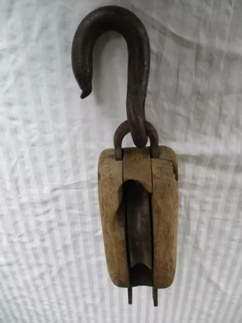 Vintage WOOD & IRON BLOCK & TACKLE PULLEY Hook Old Ship Farm Barn Decoration