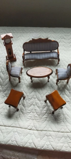 Salon De Poupée Miniature Vintage 50's – Buffet, Table Et 2 Chaises En Bois, échelle 1/2