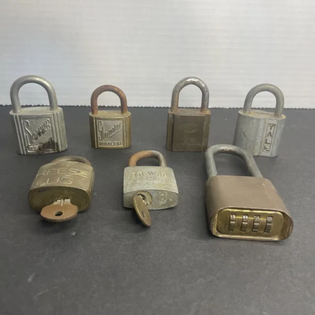 Lot of 7 Vintage Padlocks ( 2 With Keys ) Yale, Reese, Playmaker, Ludell & More