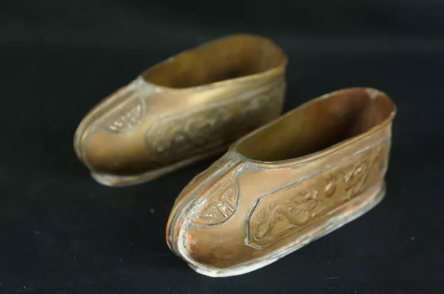 Nice antique chinese pair of brass shoes ca. 1920s, old repair [Y8-W6-A9]