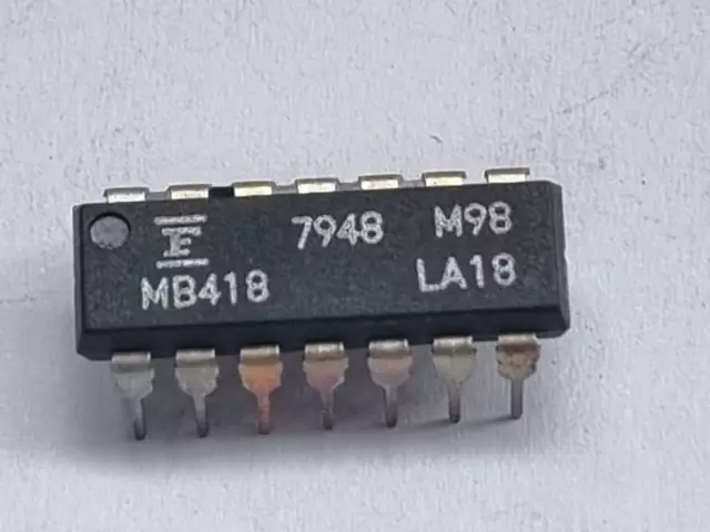 Fujitsu Mb418 Integrated Circuit 32/Pk (R1S10.5B3)