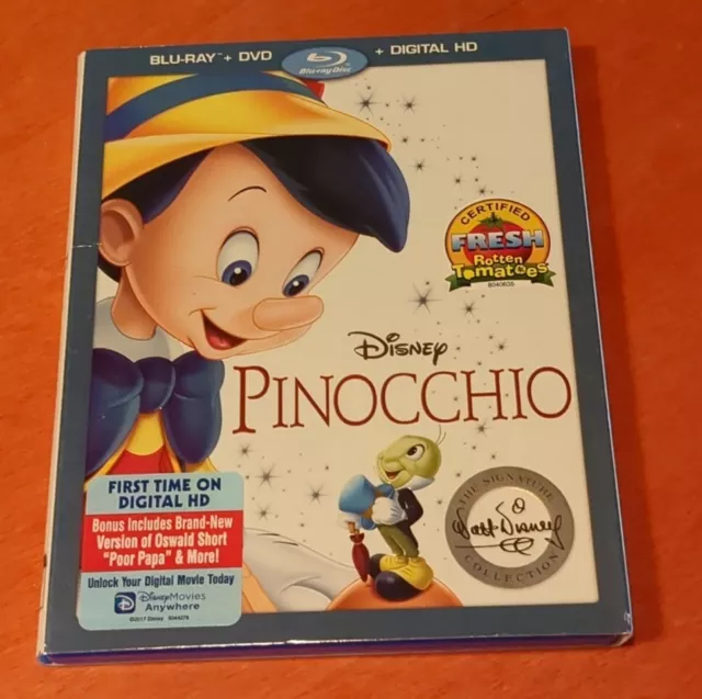 Pinocchio blu-ray the signature Walt Disney collection  Region Free  Rated G
