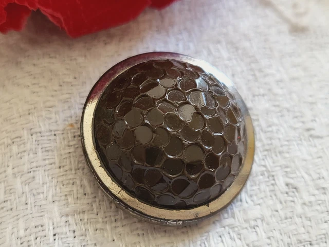 Bouton ancien en verre marron bombé alvéole argenté collection 2,2 cm D15A