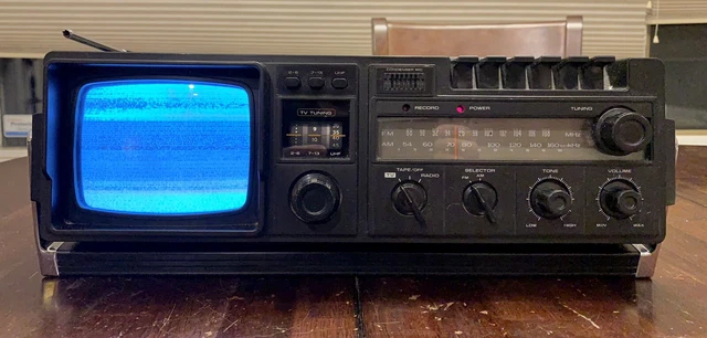 LLOYDS MODEL L116 Television/Radio/Cassette Recorder Boombox