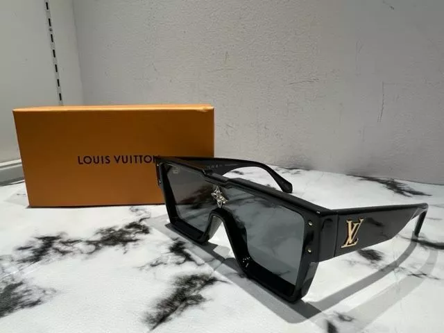 Louis Vuitton Z0265E 61-15 Sunglasses Iris Monogram Flower Rhinestone Women