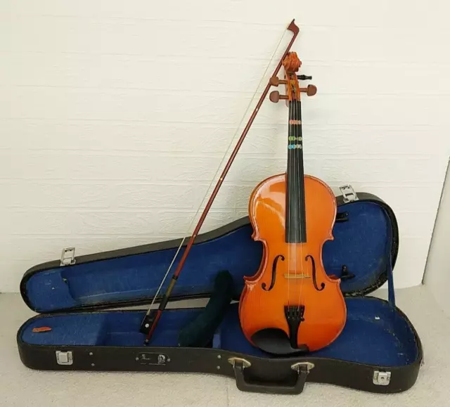 Stentor Student 3/4 Violin with bow hardcase shoulder rest and rosin