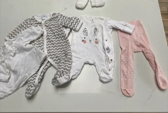 Baby girl first clearance size clothes